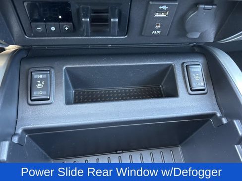 Used 2018 Nissan Titan SV w/ SV Convenience Package AWD/4WD image 23