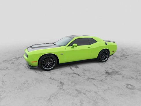 Used 2023 Dodge Challenger R/T w/ T/A Package image 4