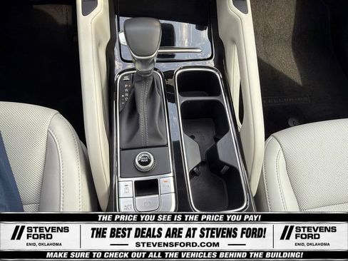 Used 2025 Kia Telluride S FWD image 25