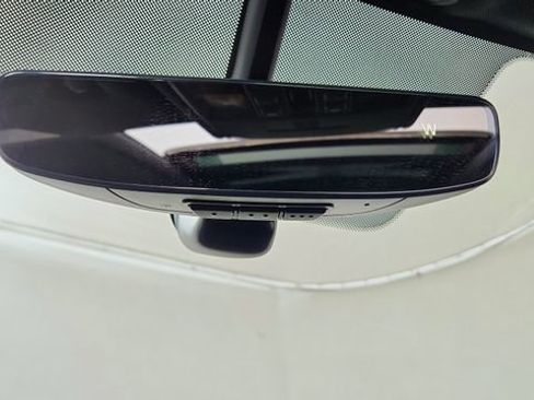 Used 2021 Volkswagen Atlas Cross Sport SE w/ Panoramic Sunroof Package image 52