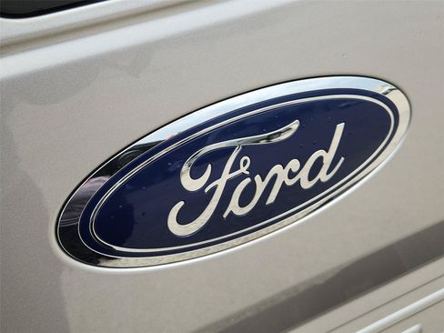 Used 2020 Ford F150 XLT w/ Equipment Group 302A Luxury AWD/4WD image 29