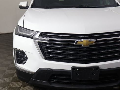 Used 2023 Chevrolet Traverse LT image 13