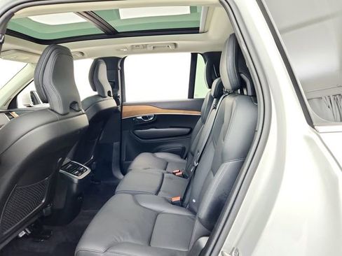 Used 2024 Volvo XC90 B5 Plus AWD/4WD image 30