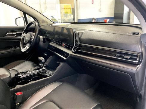 Used 2023 Kia Sportage EX image 14