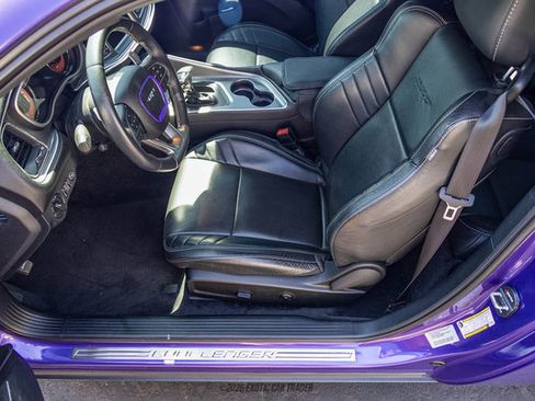Used 2016 Dodge Challenger SRT Hellcat RWD image 31