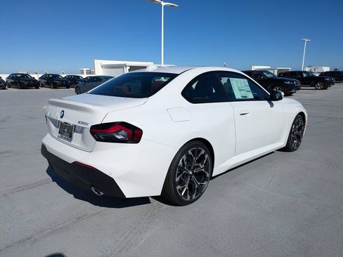 New 2026 BMW 230i Coupe w/ Convenience Package RWD image 4