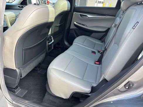 Used 2023 INFINITI QX50 Luxe AWD/4WD image 10