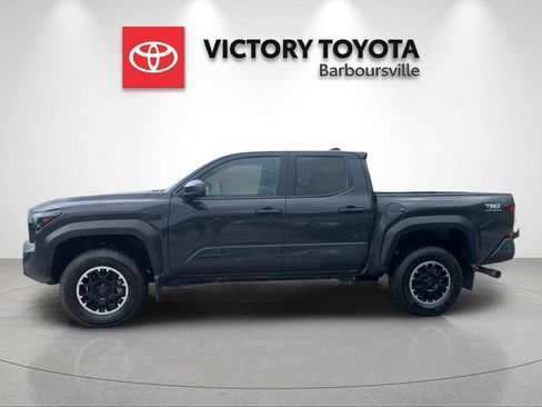 Used 2026 Toyota Tacoma TRD Off-Road AWD/4WD image 2