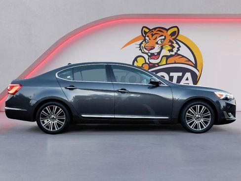 Used 2015 Kia Cadenza Premium image 4