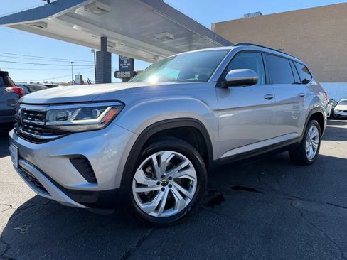 Used 2021 Volkswagen Atlas SE w/ Panoramic Sunroof Package FWD image 6