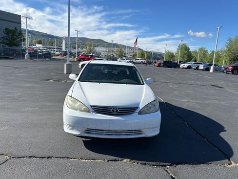 Used 2006 Toyota Camry LE image 11