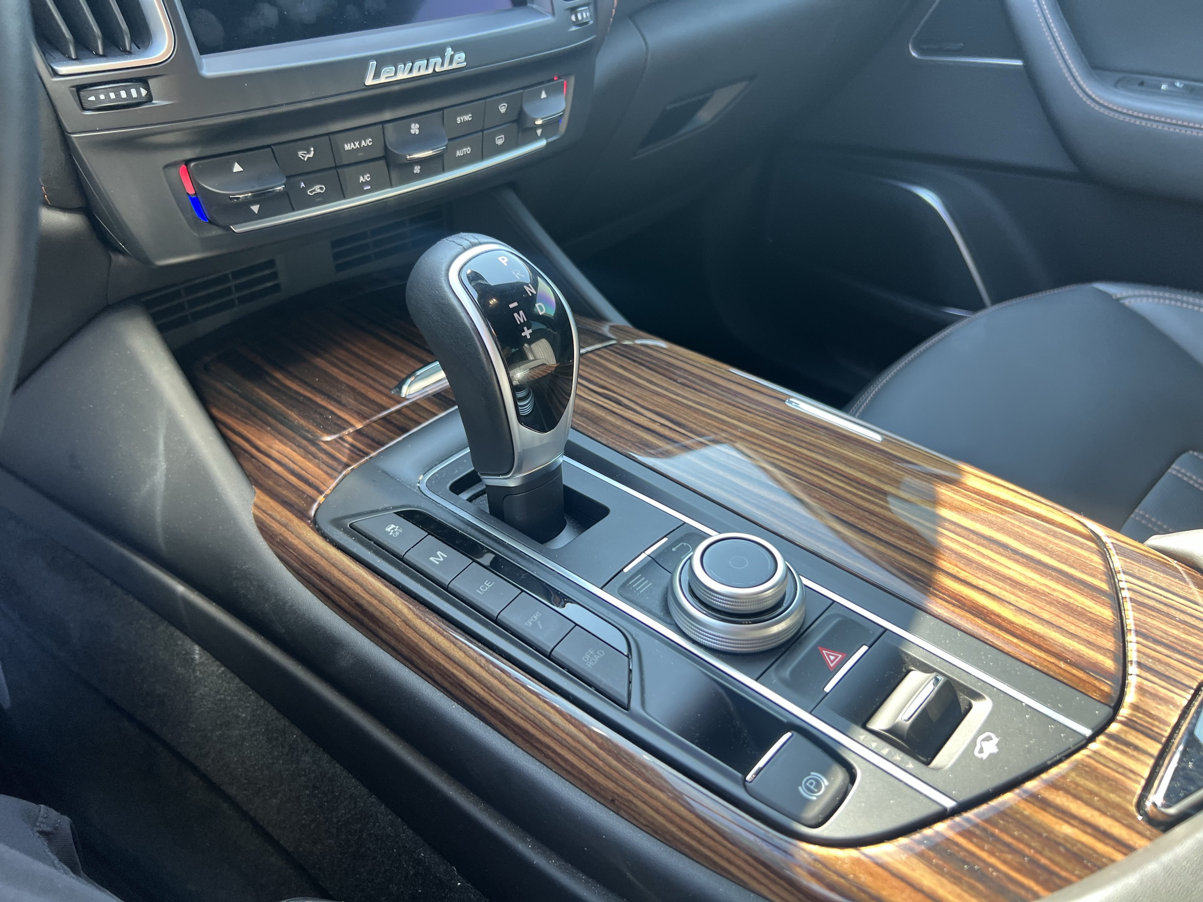 Used 2017 Maserati Levante S AWD/4WD image 27