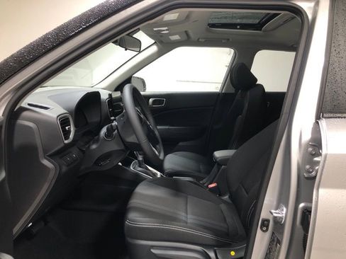 New 2026 Hyundai Venue SEL image 19