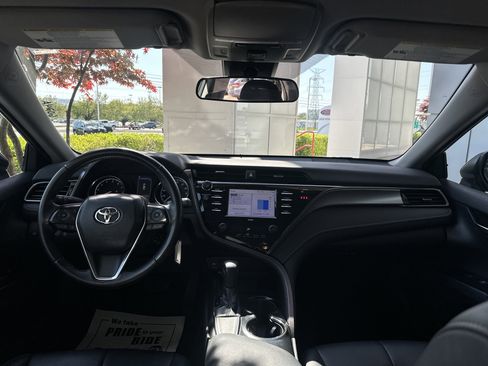 Certified 2020 Toyota Camry SE image 20