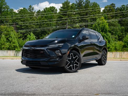Used 2023 Chevrolet Blazer RS w/ Driver Confidence II Package FWD image 1