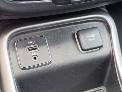 Certified 2018 Jeep Compass Latitude w/ Popular Equipment Group FWD image 22