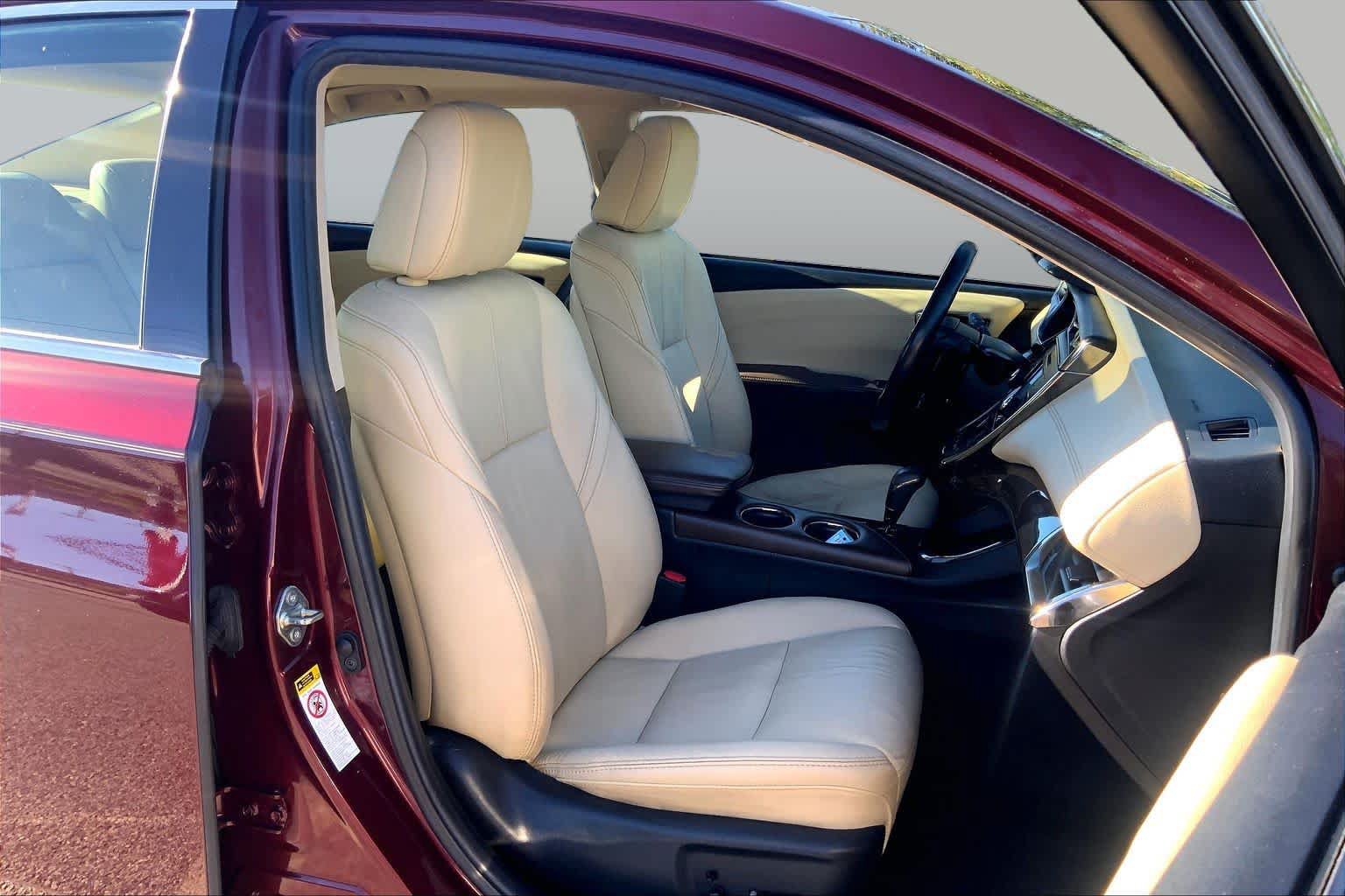 Used 2015 Toyota Avalon XLE Touring FWD image 14