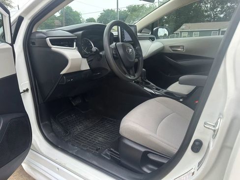 Used 2020 Toyota Corolla LE FWD image 10