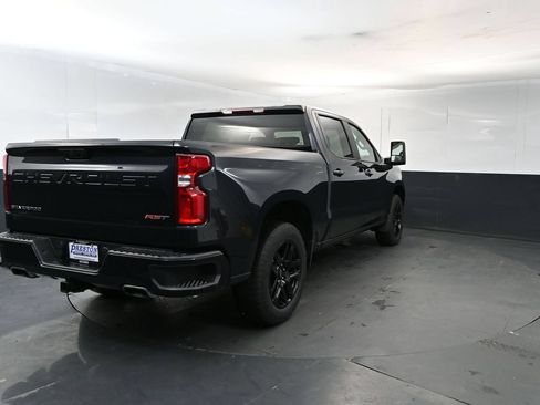 Used 2024 Chevrolet Silverado 1500 RST w/ Z71 Off-Road Package AWD/4WD image 5