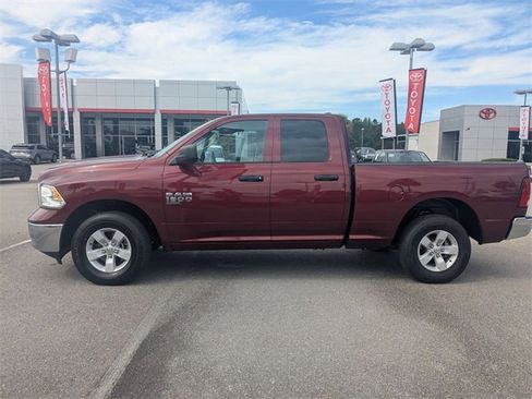 Used 2024 RAM 1500 Classic SLT image 6