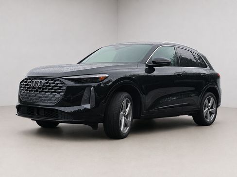 Certified 2025 Audi Q5 Premium w/ Premium Plus AWD/4WD image 3