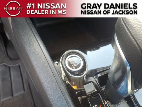 Used 2022 Nissan Kicks S FWD image 15