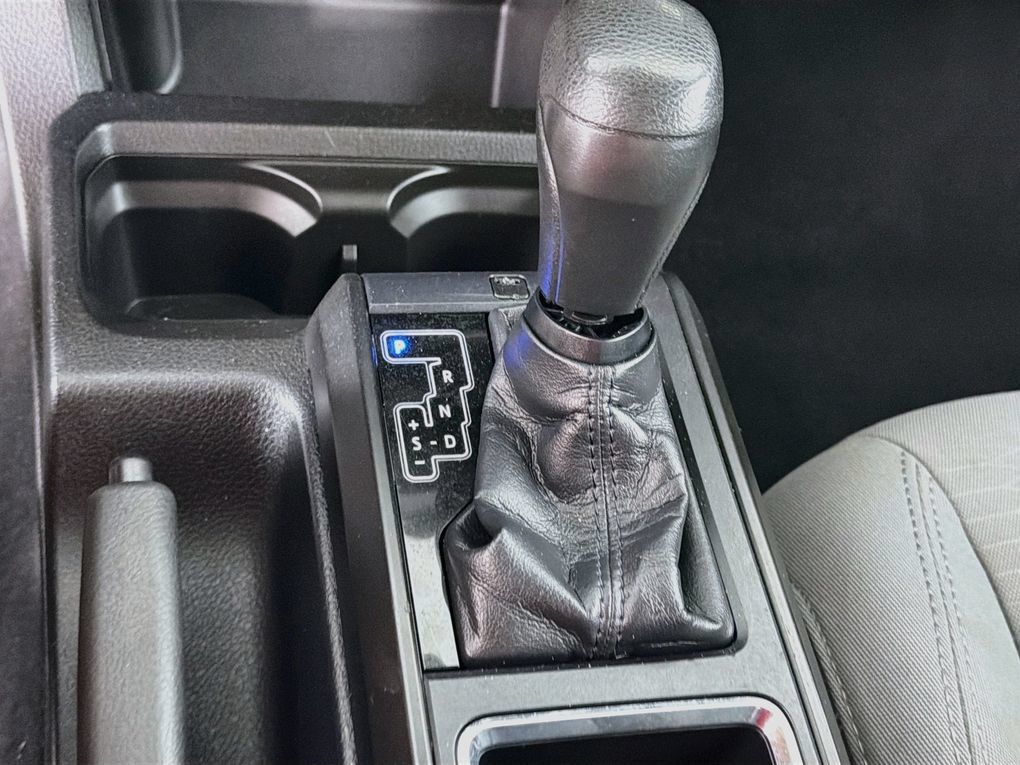 Used 2019 Toyota Tacoma SR AWD/4WD image 21