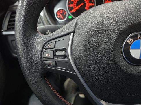 Used 2013 BMW 335i xDrive Sedan AWD/4WD image 19