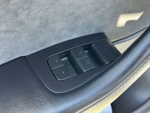 Used 2022 Tesla Model Y Performance image 22