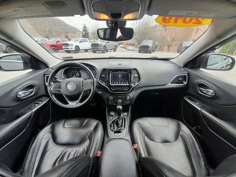 Used 2019 Jeep Cherokee Limited w/ Trailer Tow Group AWD/4WD image 47