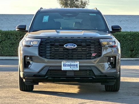 New 2026 Ford Explorer ST image 9