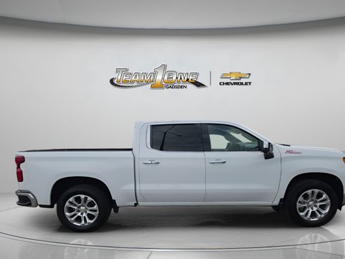Used 2024 Chevrolet Silverado 1500 LTZ AWD/4WD image 9
