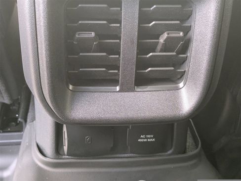 New 2025 Ford Bronco Outer Banks w/ Sasquatch Package image 15