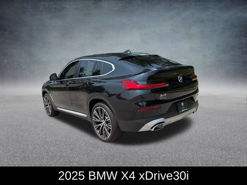 Used 2025 BMW X4 xDrive30i w/ Premium Package AWD/4WD image 3