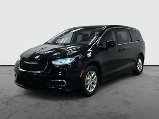 Used 2024 Chrysler Pacifica Touring-L FWD video 1