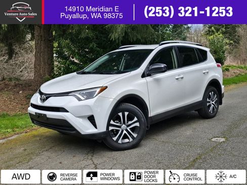 Used 2016 Toyota RAV4 LE image 1
