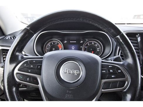 Used 2020 Jeep Cherokee Limited image 16