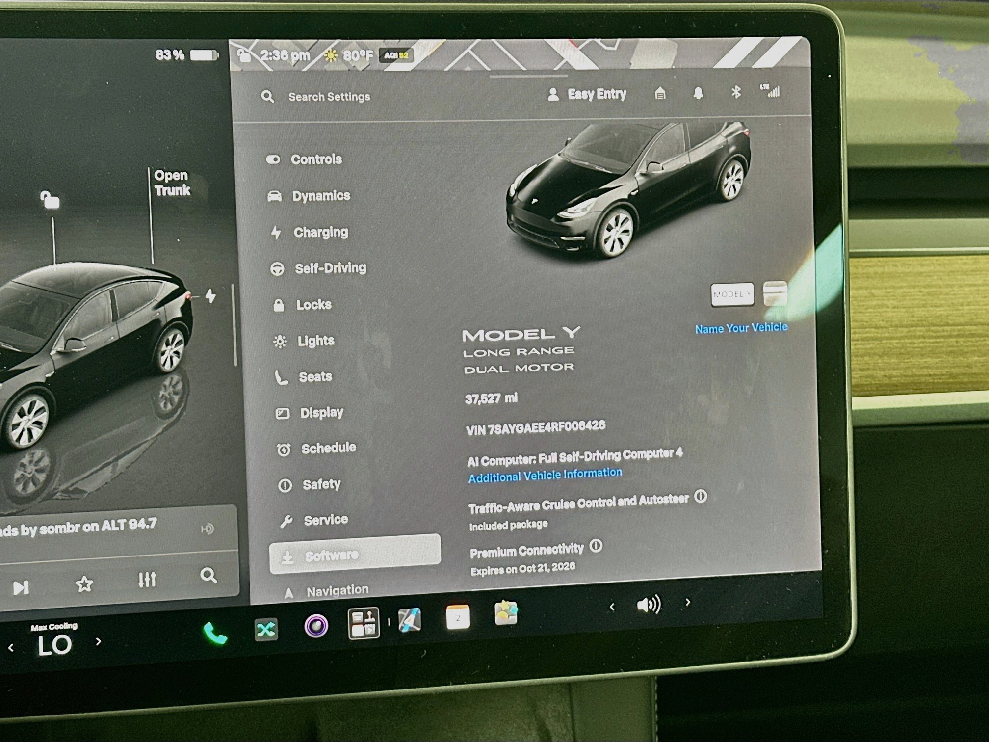 Used 2024 Tesla Model Y Long Range AWD/4WD image 18