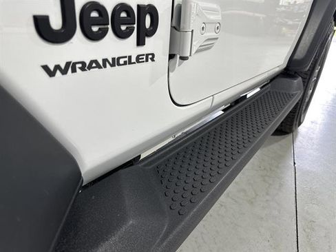 Used 2020 Jeep Wrangler Sport image 36