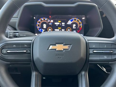 Used 2025 Chevrolet Colorado W/T w/ Advanced Trailering Package image 29