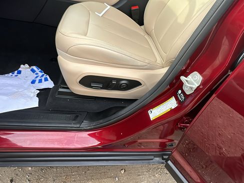 Used 2024 Jeep Grand Cherokee Limited image 17