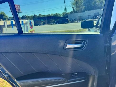 Used 2015 Dodge Charger SE w/ Popular Equipment Group image 14