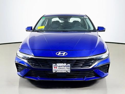 Used 2024 Hyundai Elantra Limited FWD image 9