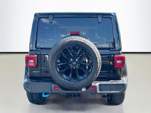 Used 2023 Jeep Wrangler Unlimited Sahara w/ Cold Weather Group AWD/4WD image 6