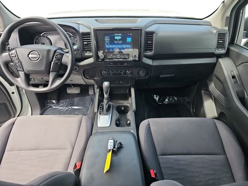 Used 2024 Nissan Frontier S RWD image 10