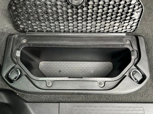 Used 2024 RAM 1500 Laramie AWD/4WD image 46