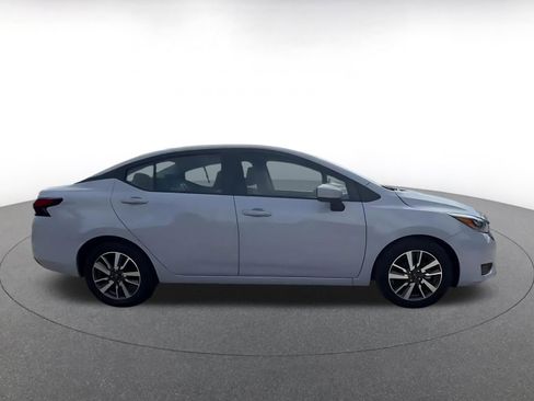 Used 2025 Nissan Versa SV FWD image 16