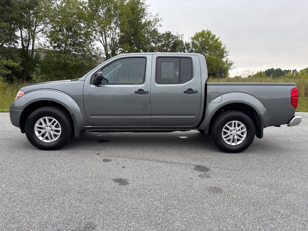Used 2016 Nissan Frontier SV w/ SV Value Truck Package AWD/4WD image 2