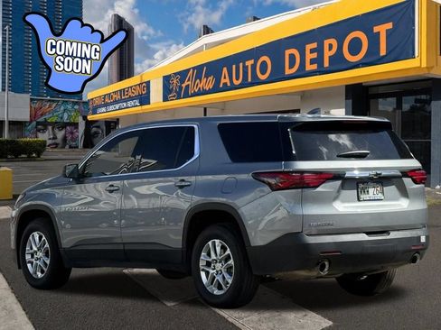 Used 2023 Chevrolet Traverse LS FWD image 3
