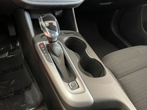 Used 2025 Buick Envista Preferred image 39